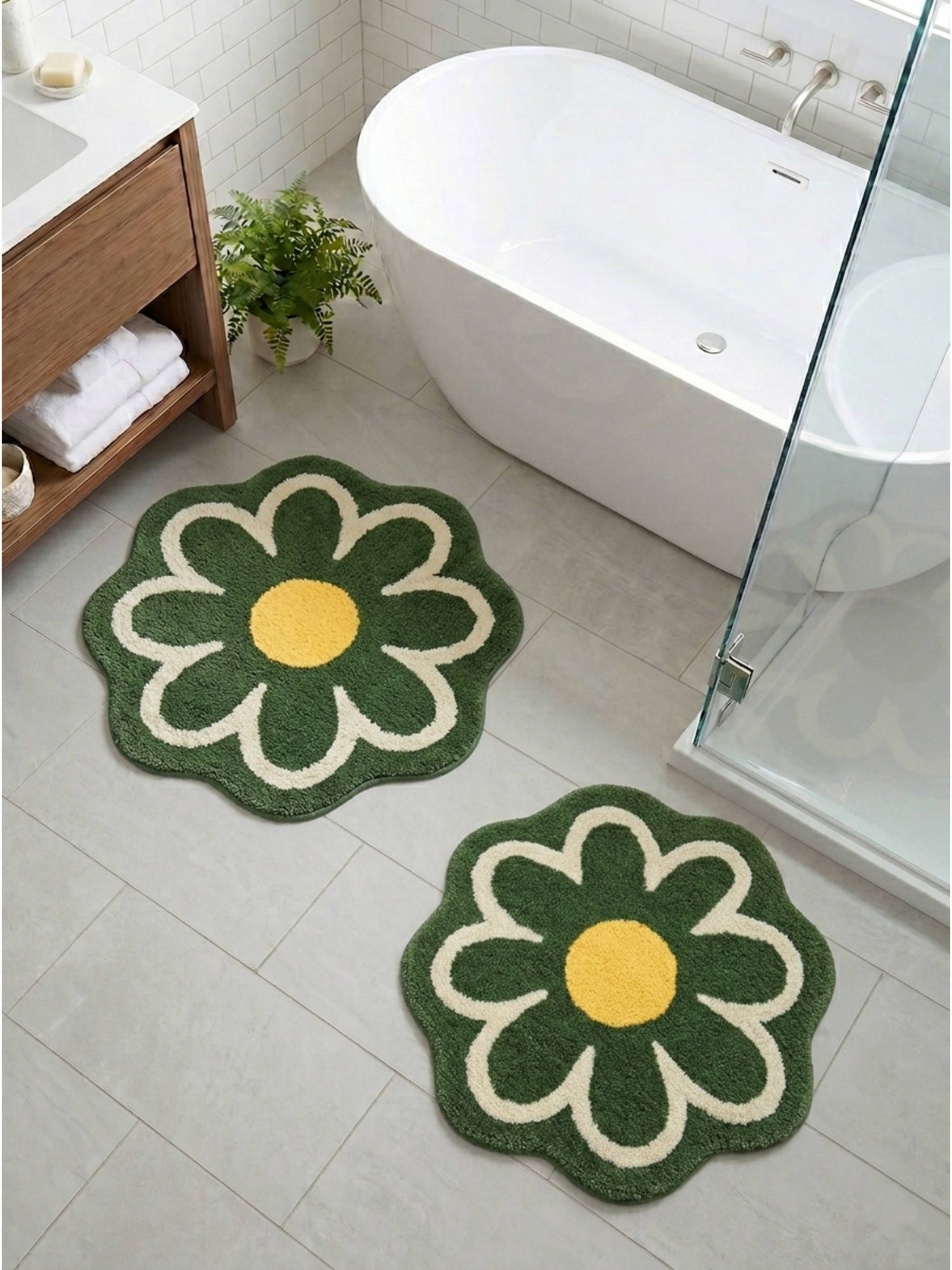 Saral Home Daisy Flower Shaped Microfiber Round Green Bath Mats (Pack of 2) (M)