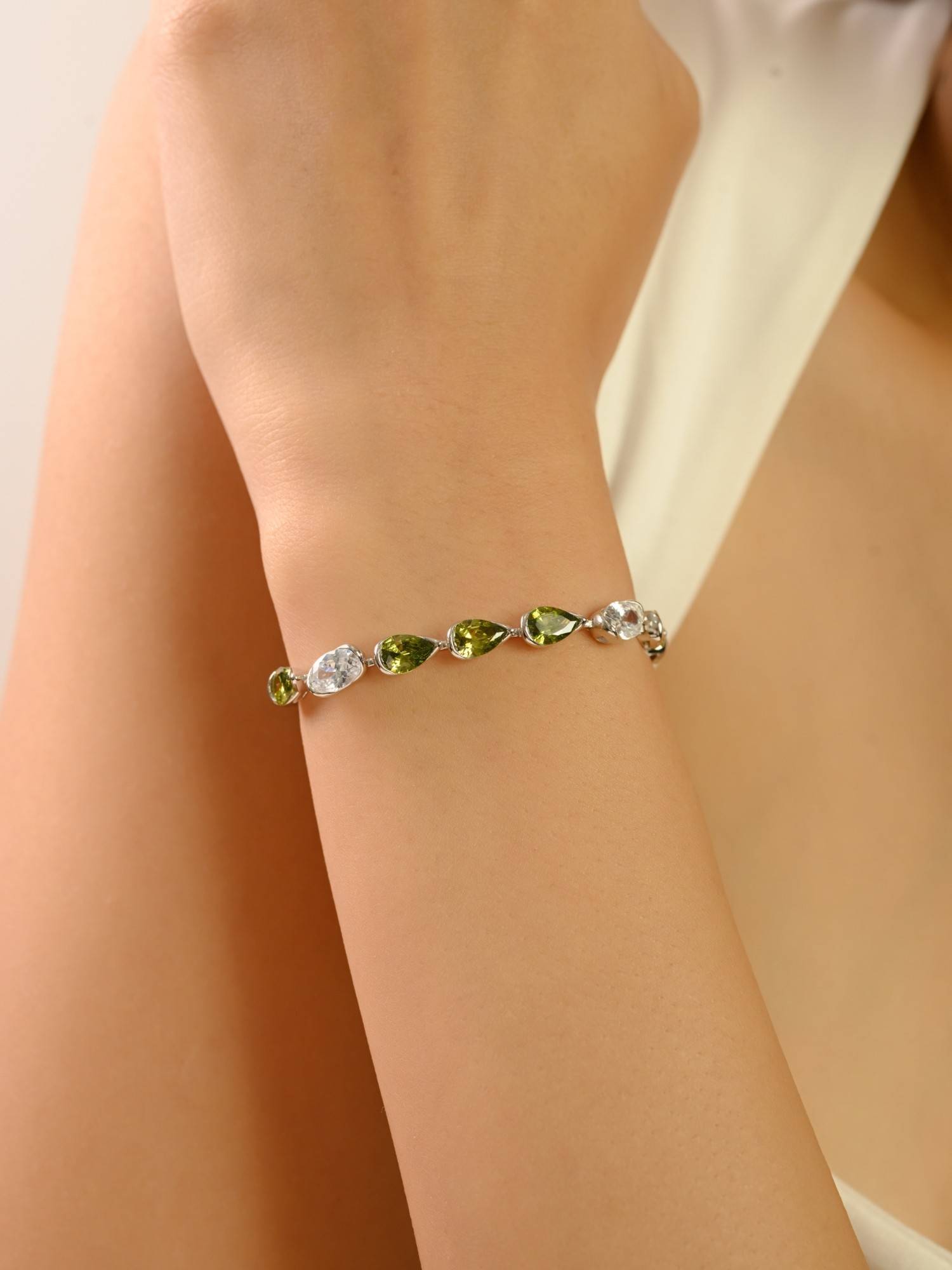 METALM Gemstone Tennis Bracelet In 925 Silver Stylish Rain Drop Cz Diamonds