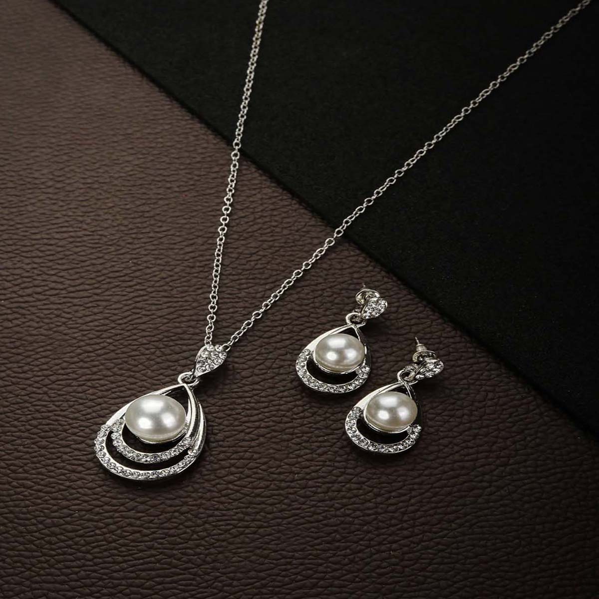 Stones Silver Plated Pendant Set 