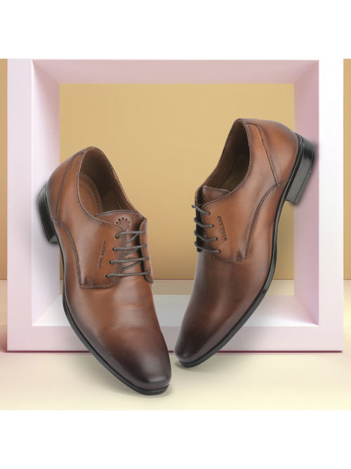 WOODLAND Men Formal Tan Derbies Shoes