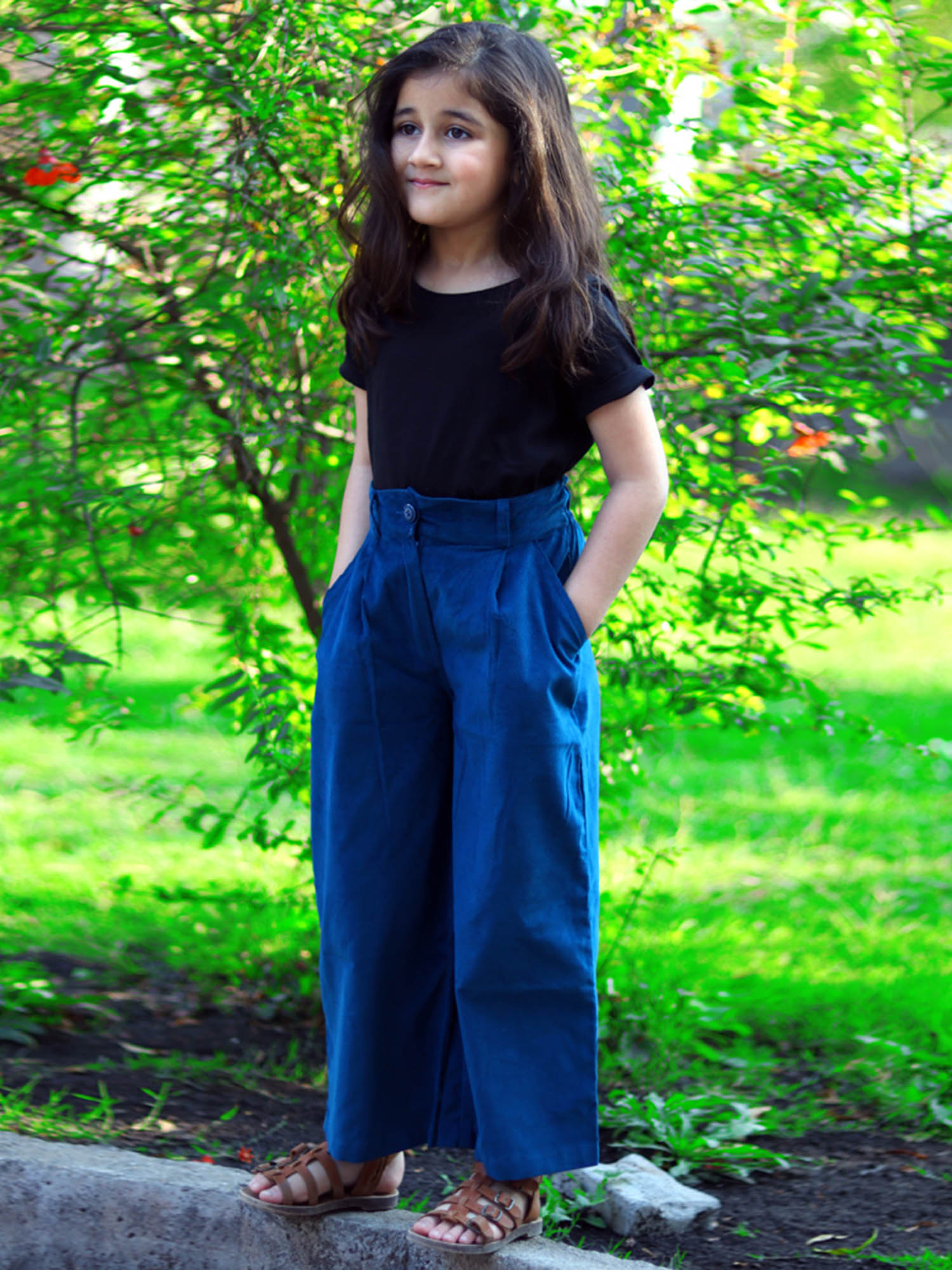 Piccolo Black Solid Top With Straight 