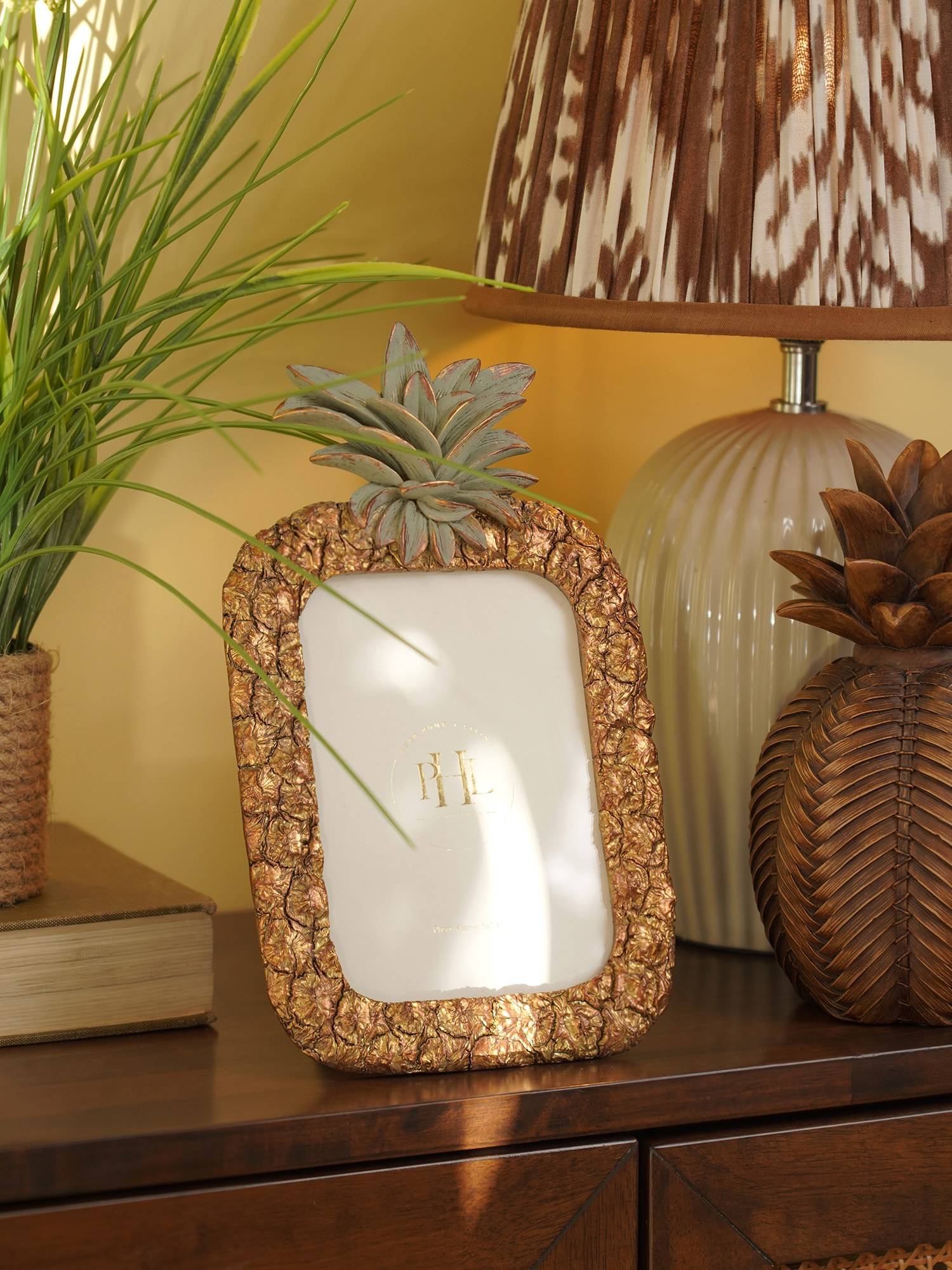 Pure Home + Living Antique Gold Polyresin Pineapple Photo Frame