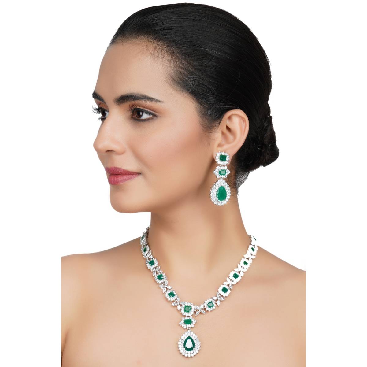 Auraa Trends Elegant Rhodium Plated Green Zircon Necklace Set