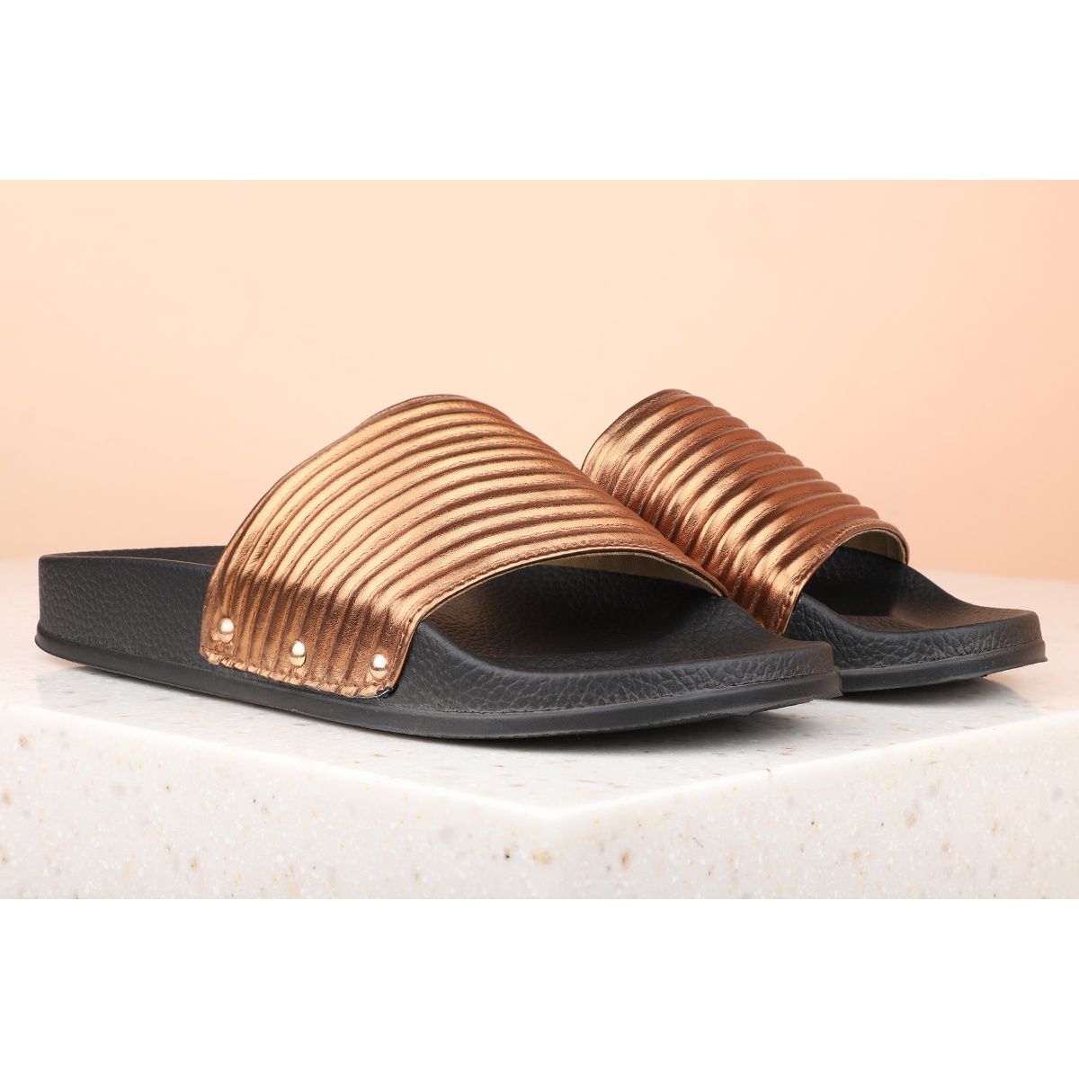 Womens best sale gold sliders