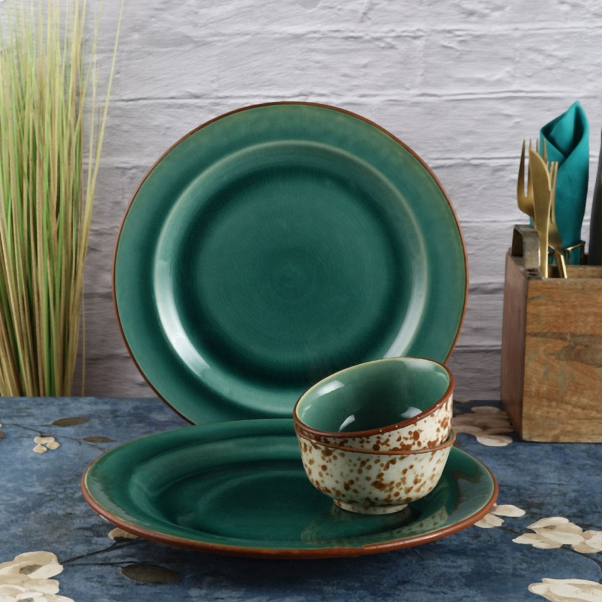 Peacock dinnerware 2024