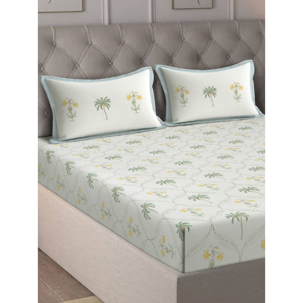 Eyda Floral Printed Cream Cotton Bedsheet with 2 Pillow Covers (King)