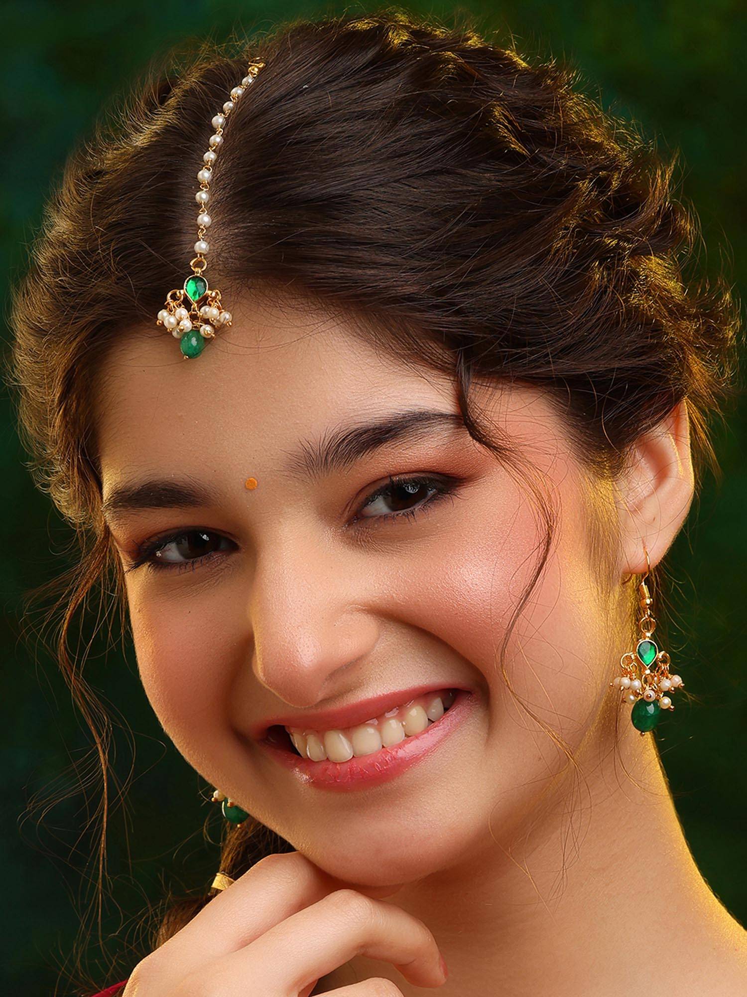 Ruby Raang Studio Handcrafted Kundan Studded Earring With A Maang Tikka