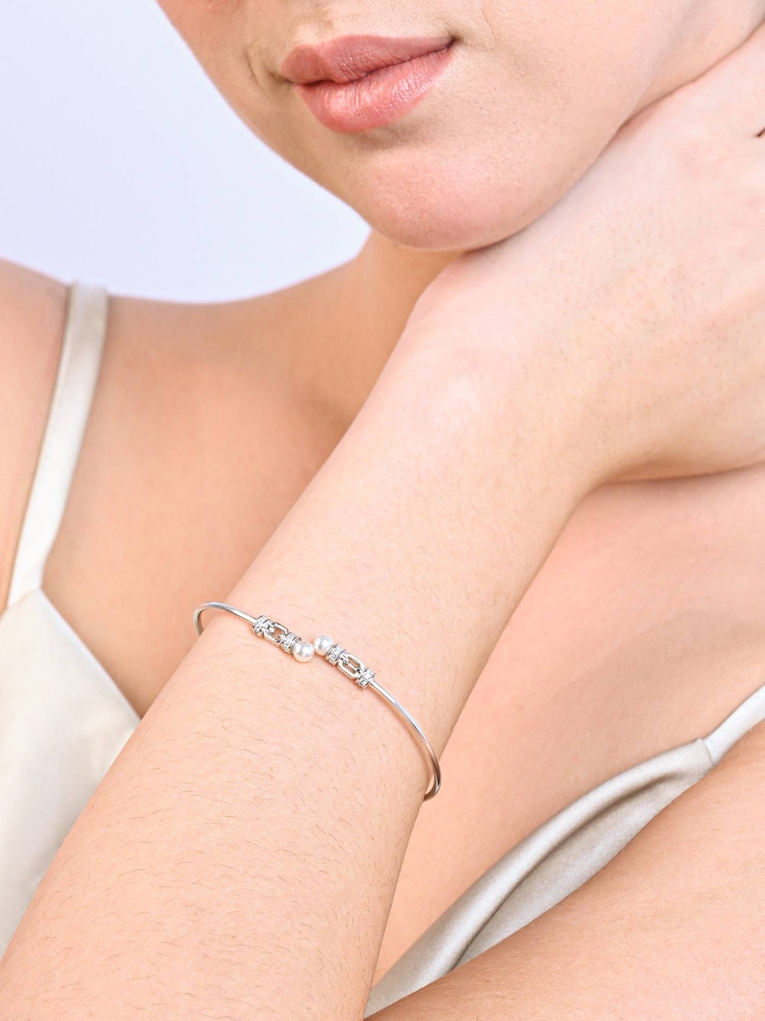 TOUCH925 Pure 925 Silver Linked Pearl Kada for Women