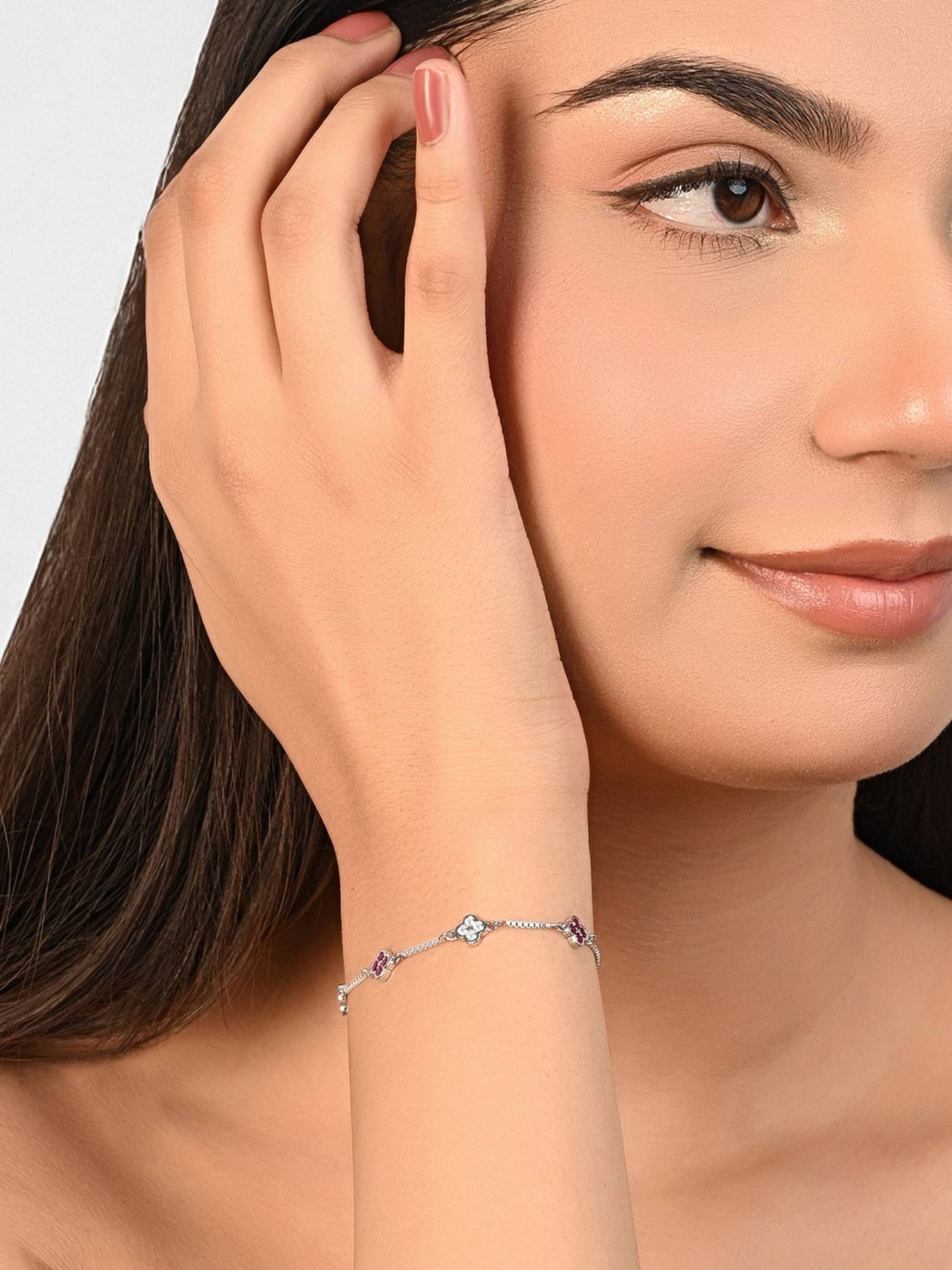 TOUCH925 Pure 925 Silver Clover Ornate Silver Chain Bracelet for Women