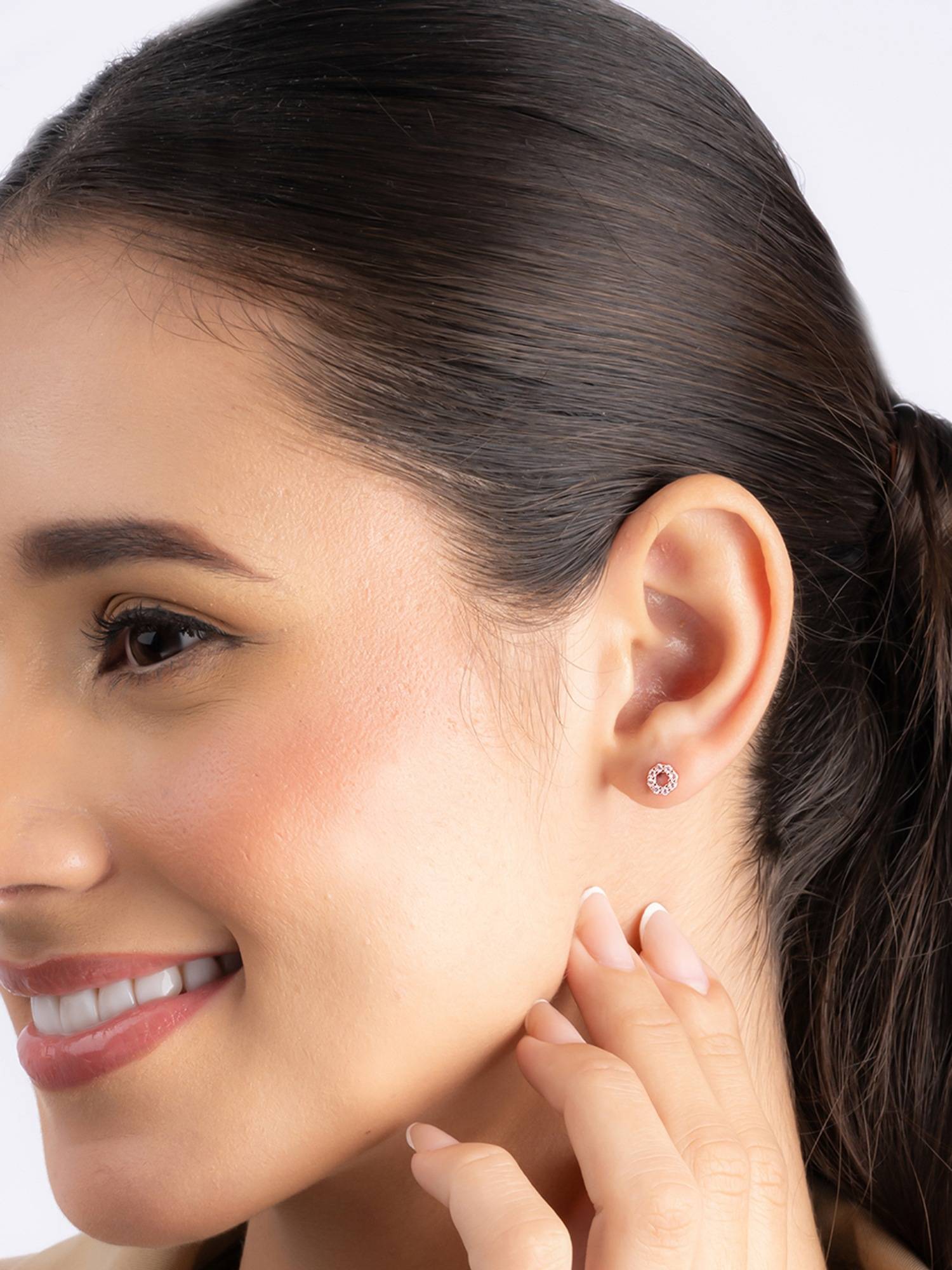 TOUCH925 Pure 925 Silver Cz Circle Stud Earrings for Women