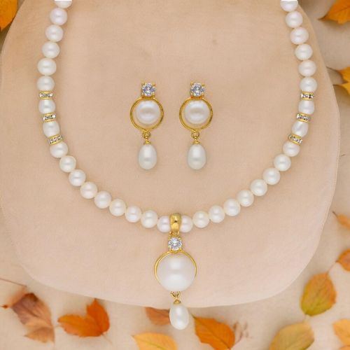 Buy Sri Jagdamba Pearls Elegant Single Drop Pearl Necklace Set Online - Main Image