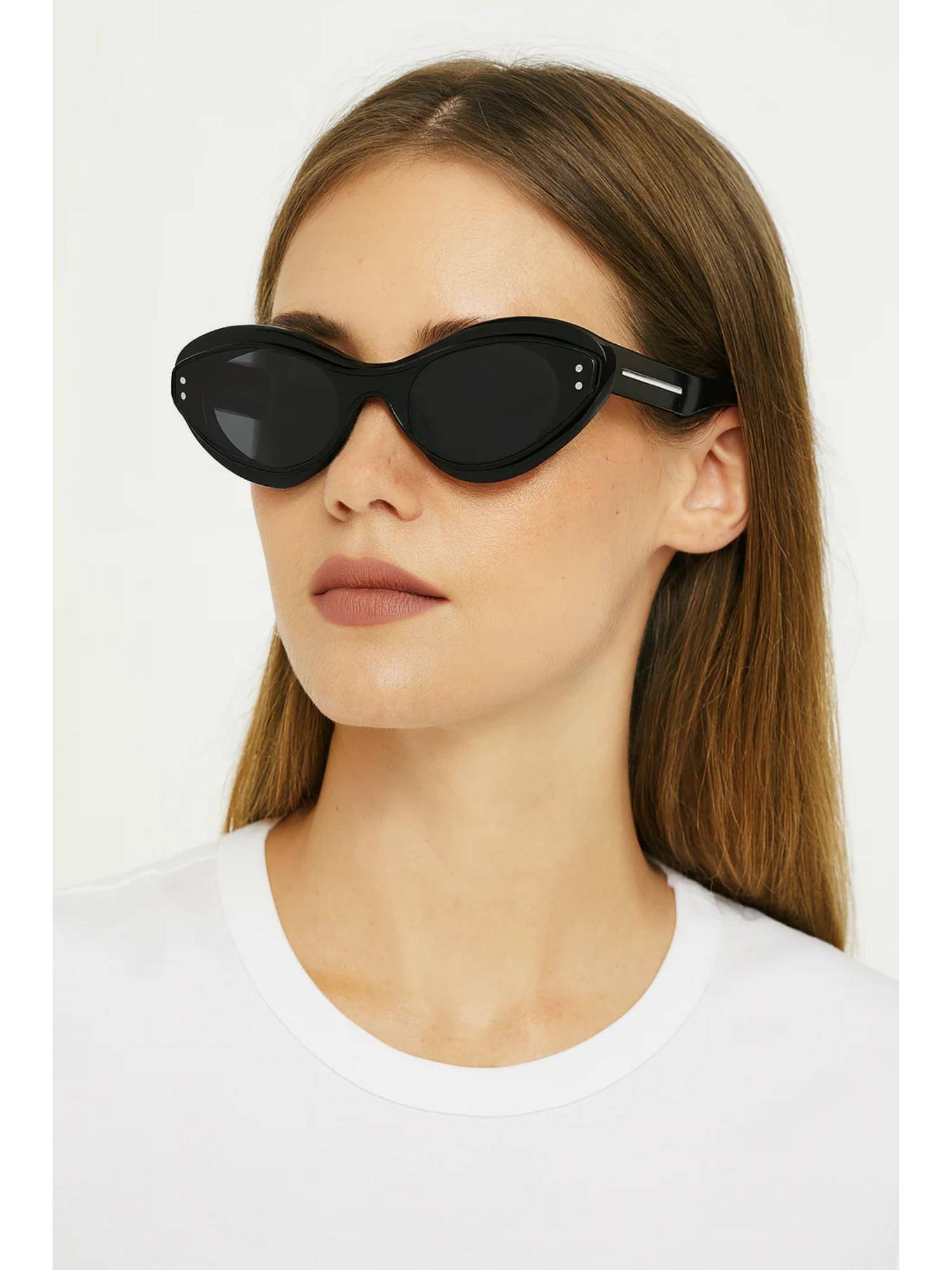 Zaadran Unisex Curve Grey Lens Sunglasses (54)