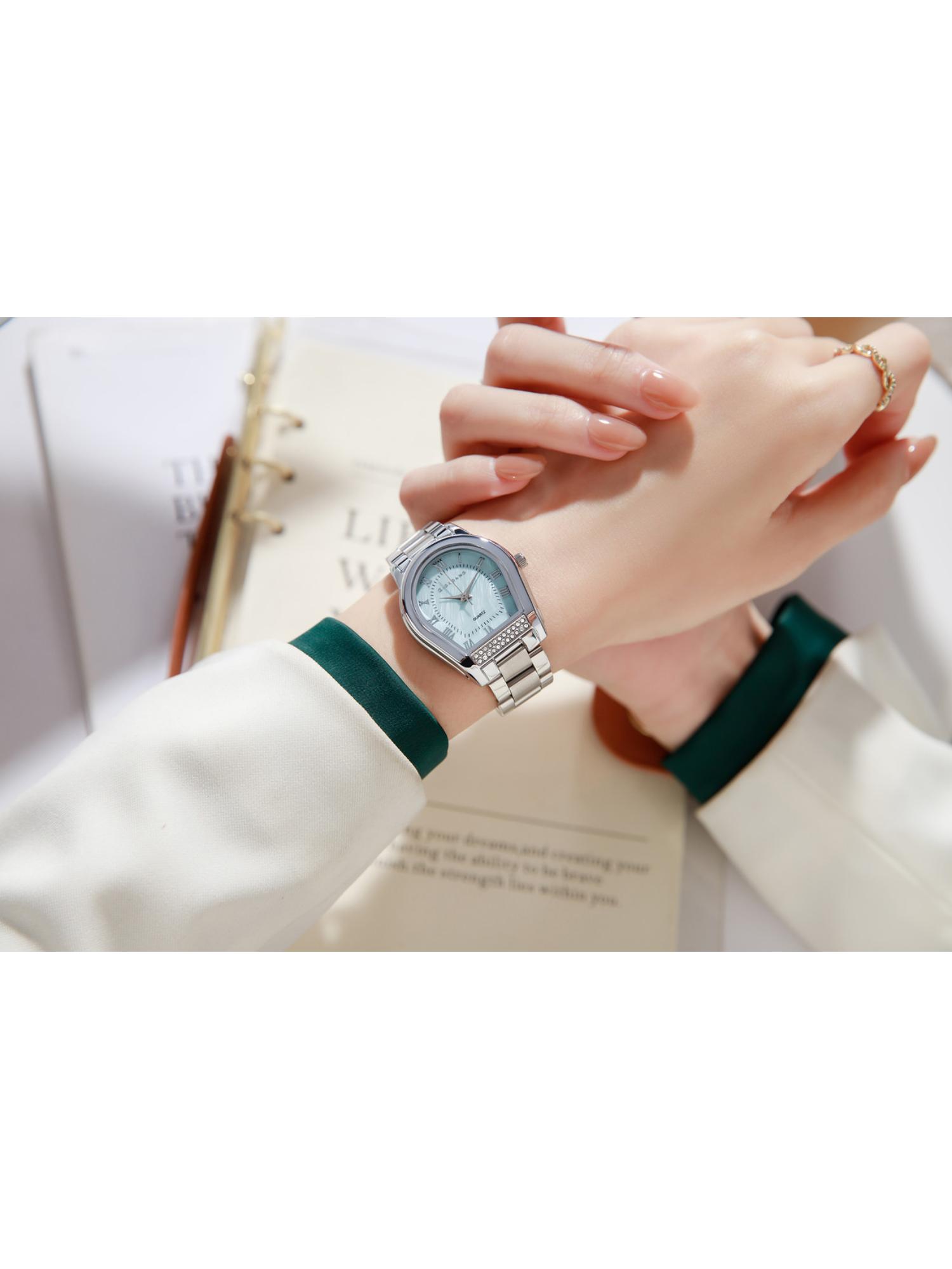 Buy Giordano Women Mother Of Pearl Blue Dial Analog Watch - GZ
