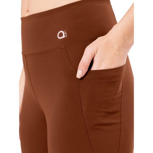 The High Waisted Travel Pant – M. WOOLF