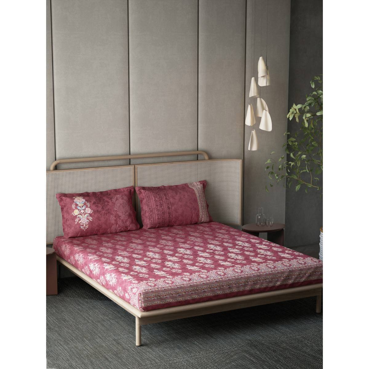 Ddecor Live Beautiful Ethnic King 180 TC Bedsheet With 2 Pillow Covers - Red