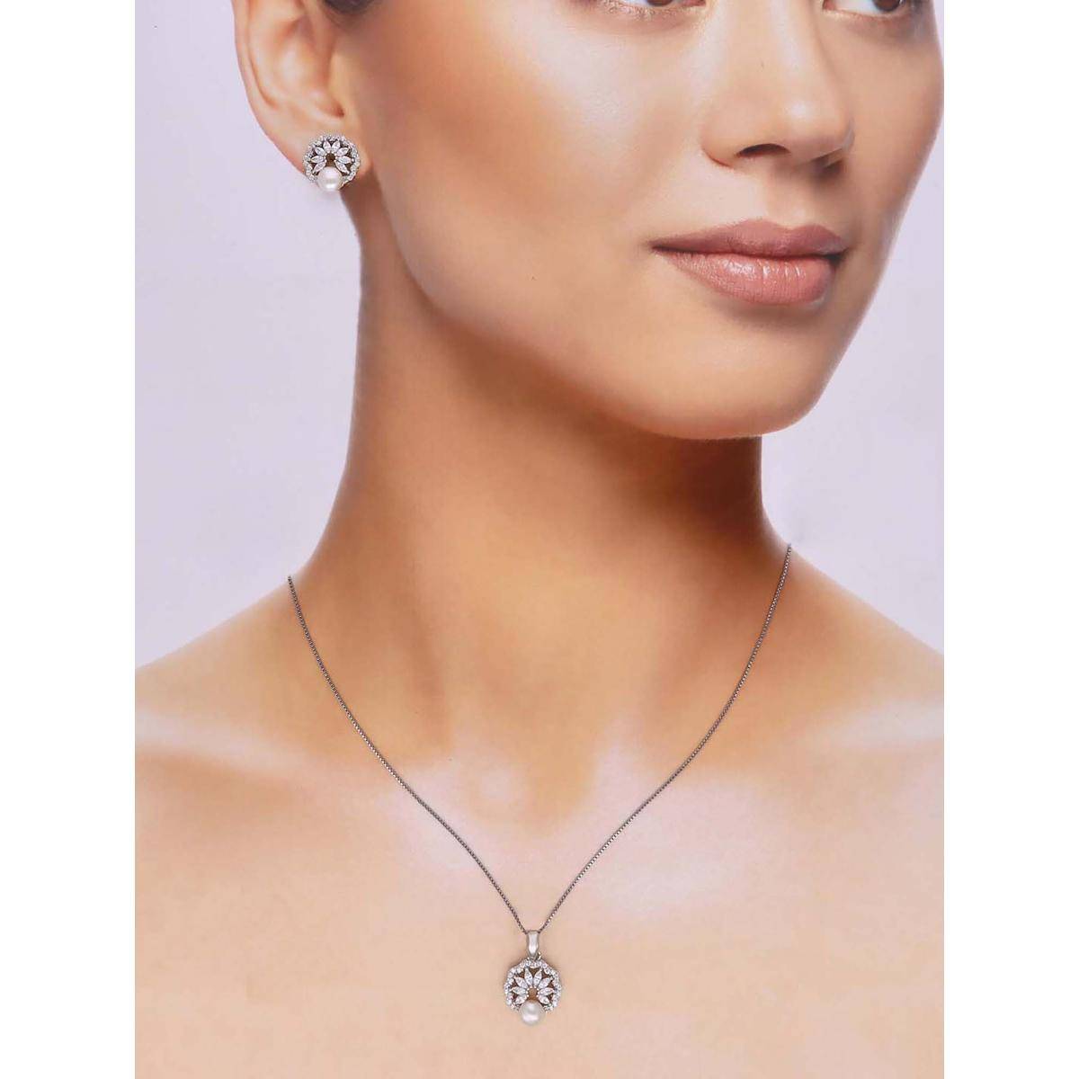 Kai Jewel Sterling Classic Pattern Diamond And Pearl Necklace With Earrings Set