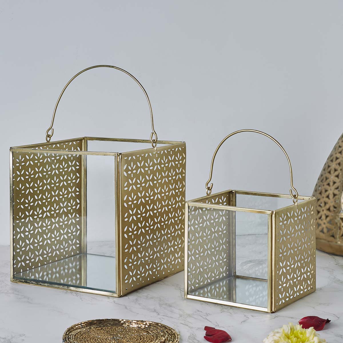 HomeTown Nelumbra Metal Set Of Two Candle Holders In Gold Colour (Set