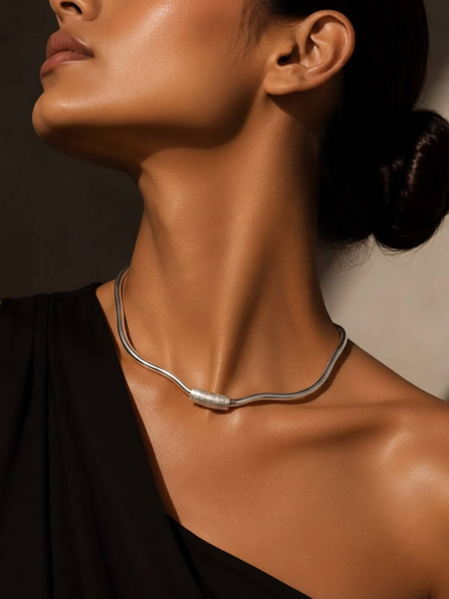 House of Pehr Silver Plated Fluid Choker Necklace