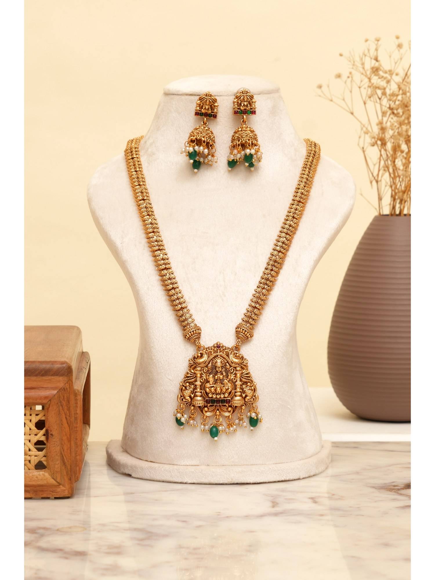 Beryachi Indrani Temple Necklace and Earrings