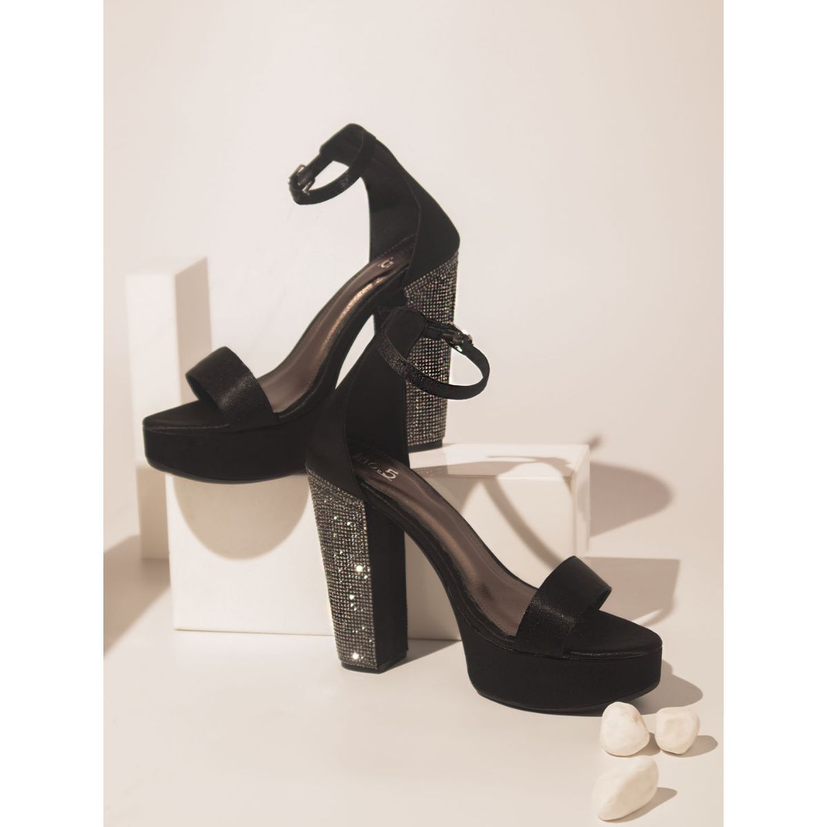 Inc 5 platform clearance heels