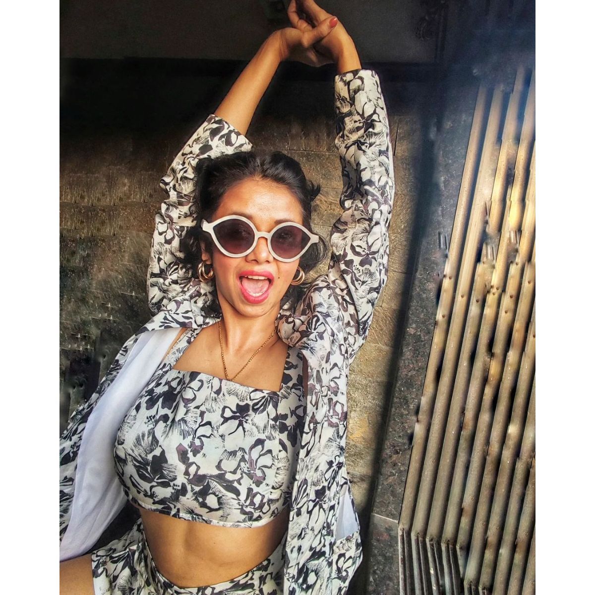 SASHA VRSG105 Standard Size Full Rim Sunglasses Buy SASHA VRSG105