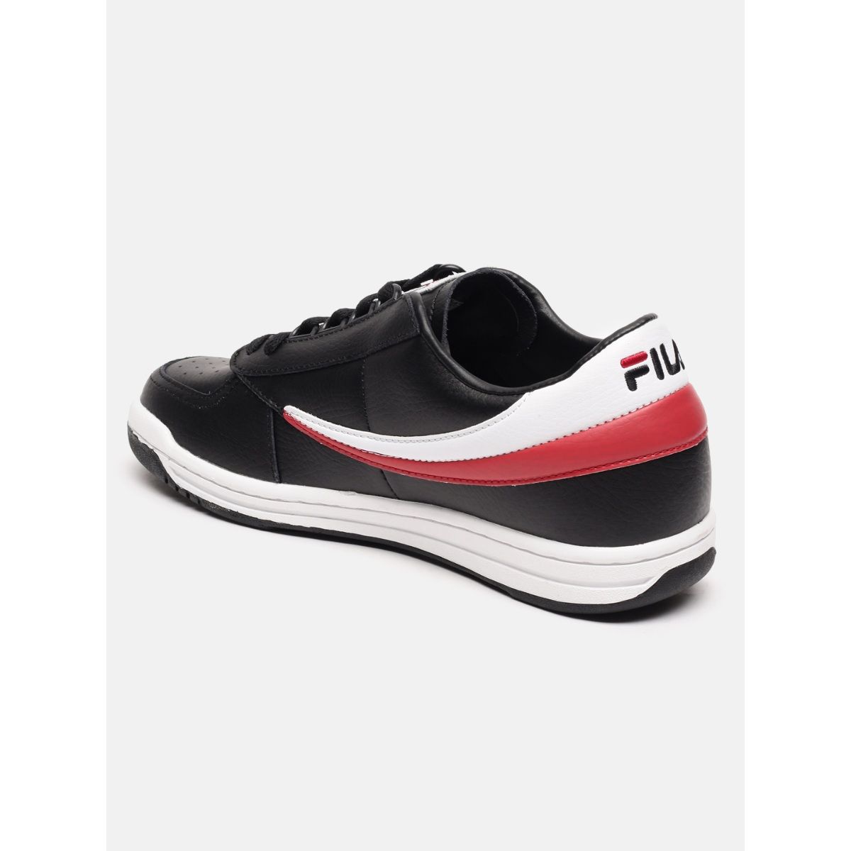 Black fila hotsell tennis shoes