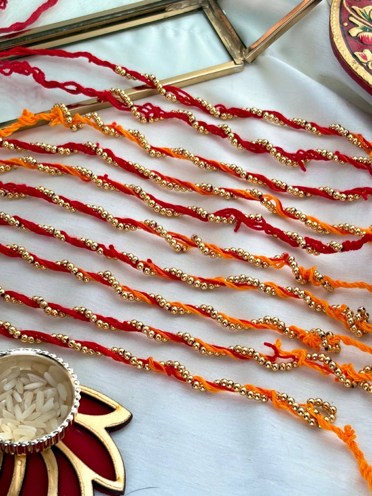 ISHKAARA Simple Thread Rakhi for Raksha Bandhan