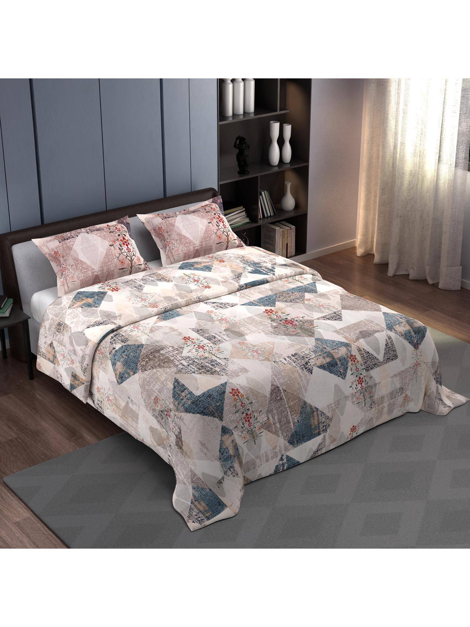 Synergized Cotton Bedsheet With 2 Pillow Covers Peach Floral Triangles-N11