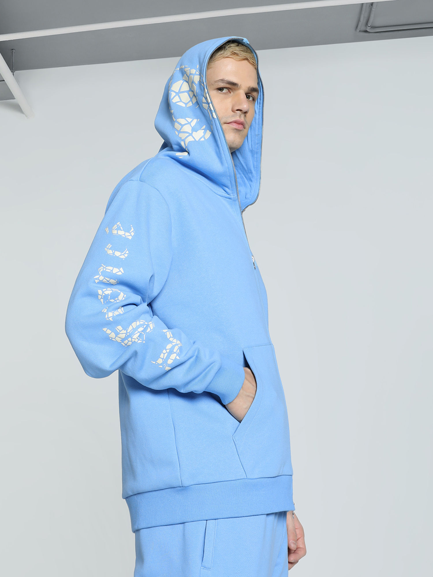 ink × lalu \"Remake Hood JKT\" merph Buy Tommy Hilfiger Men Burgundy New Icon Hooded Sweatshirt