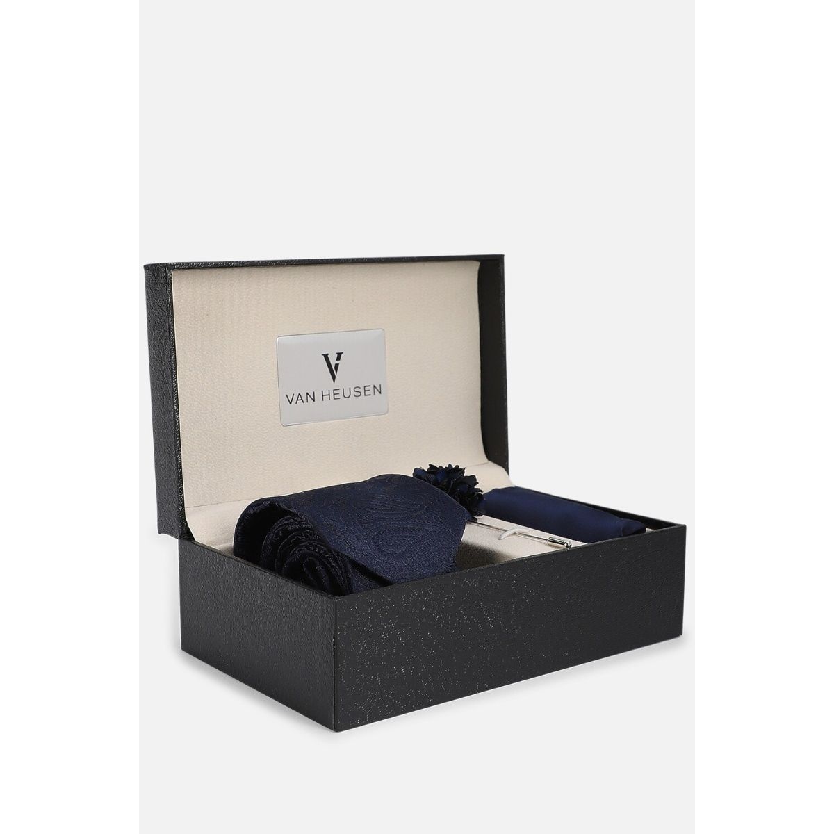 van heusen tie set
