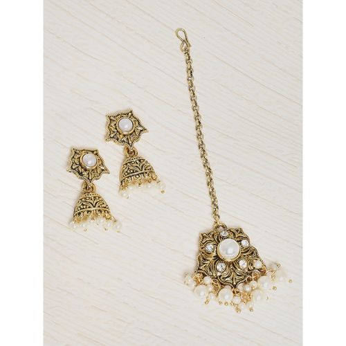 Buy OOMPH Antique Gold Tone Stones Pearls Floral Maang Tikka Set
