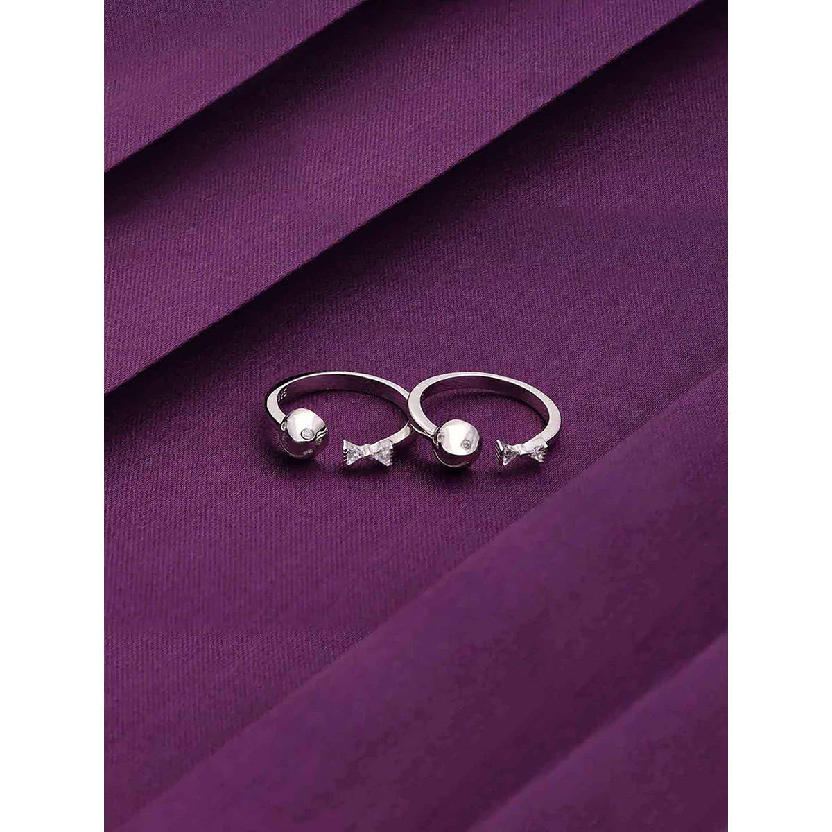 Kai Jewel Sterling Silver Bejewelled Bow Silver Toe Rings