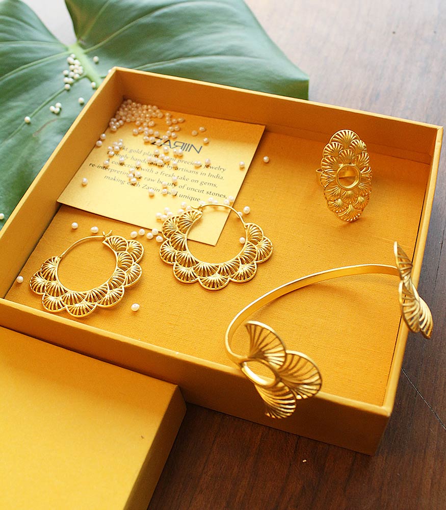 ZARIIN Exotic Gold Gift Box Buy ZARIIN Exotic Gold Gift Box Online At 