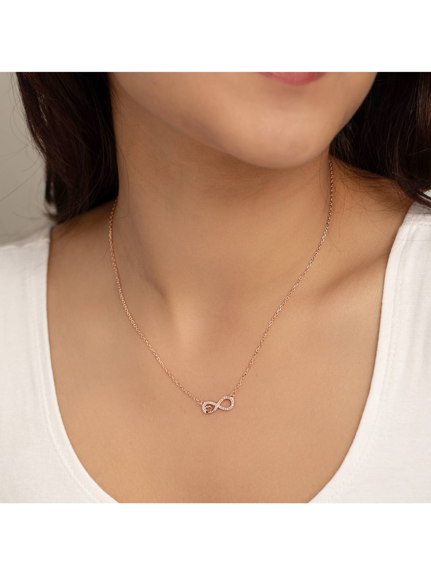 RACHIVA Women White Stones Necklace