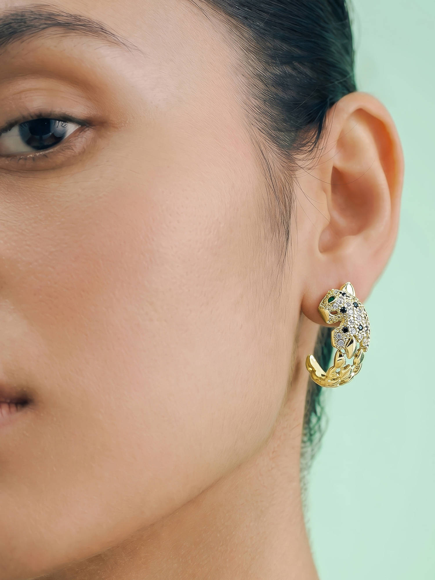 Joker & Witch Nereida Gold Sea-Horse Hoop Earrings