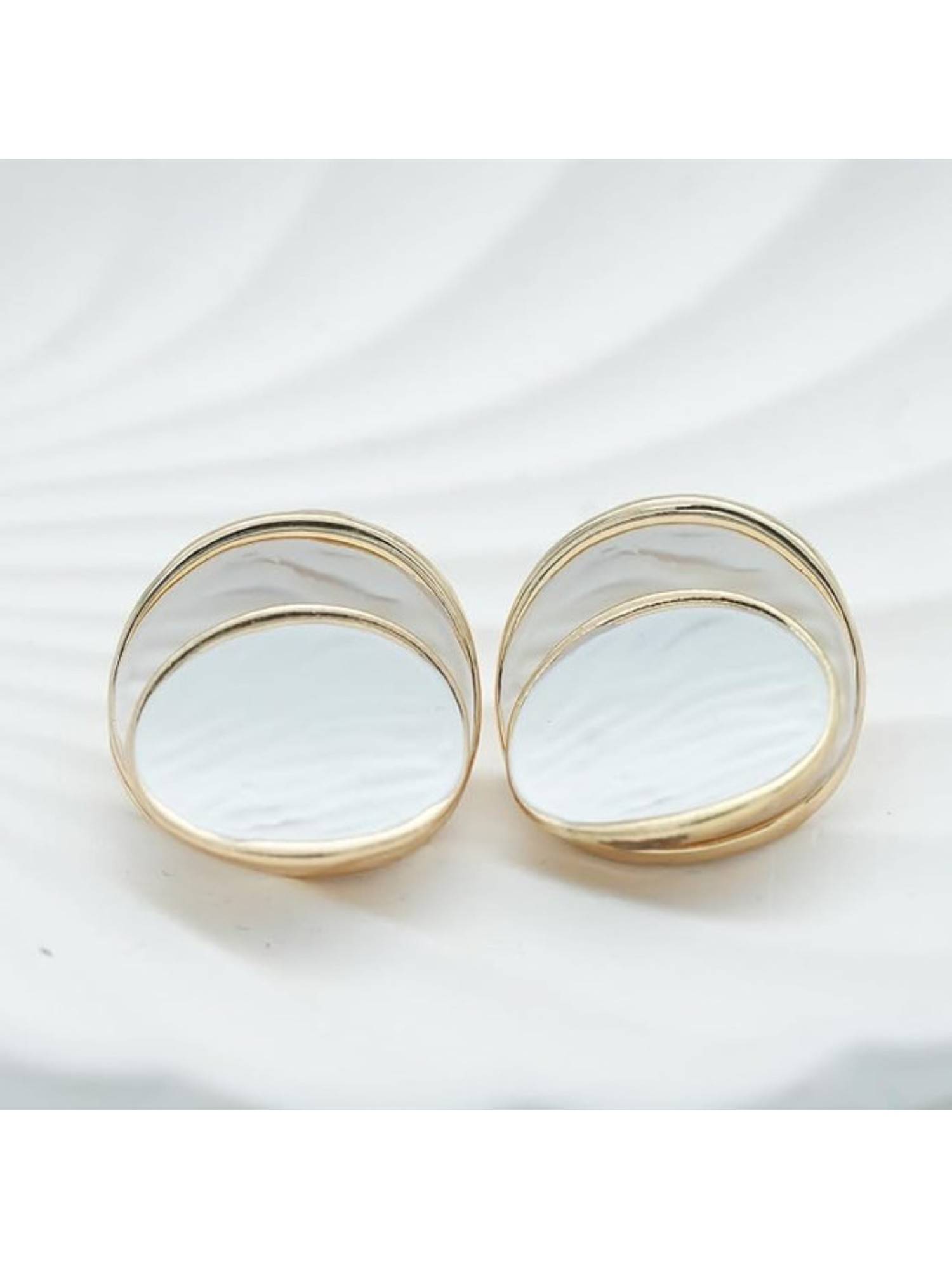 Blysk Jewels White Dual Layer Textured Round Stud Earrings For Women