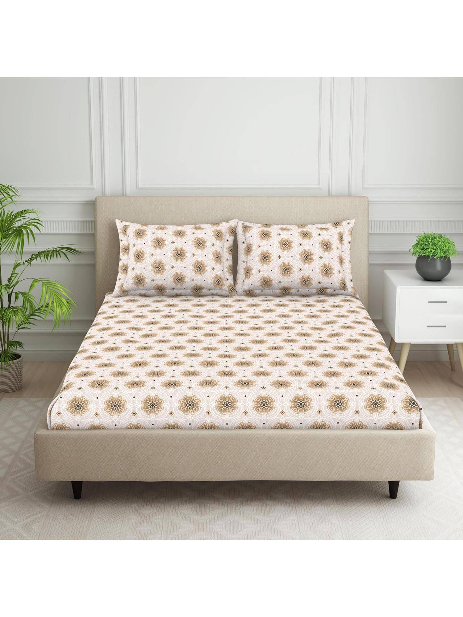 Welspun Harmony Polycotton 120Tc Ornate Double Bedsheet with 2 Pillow Covers - Brown