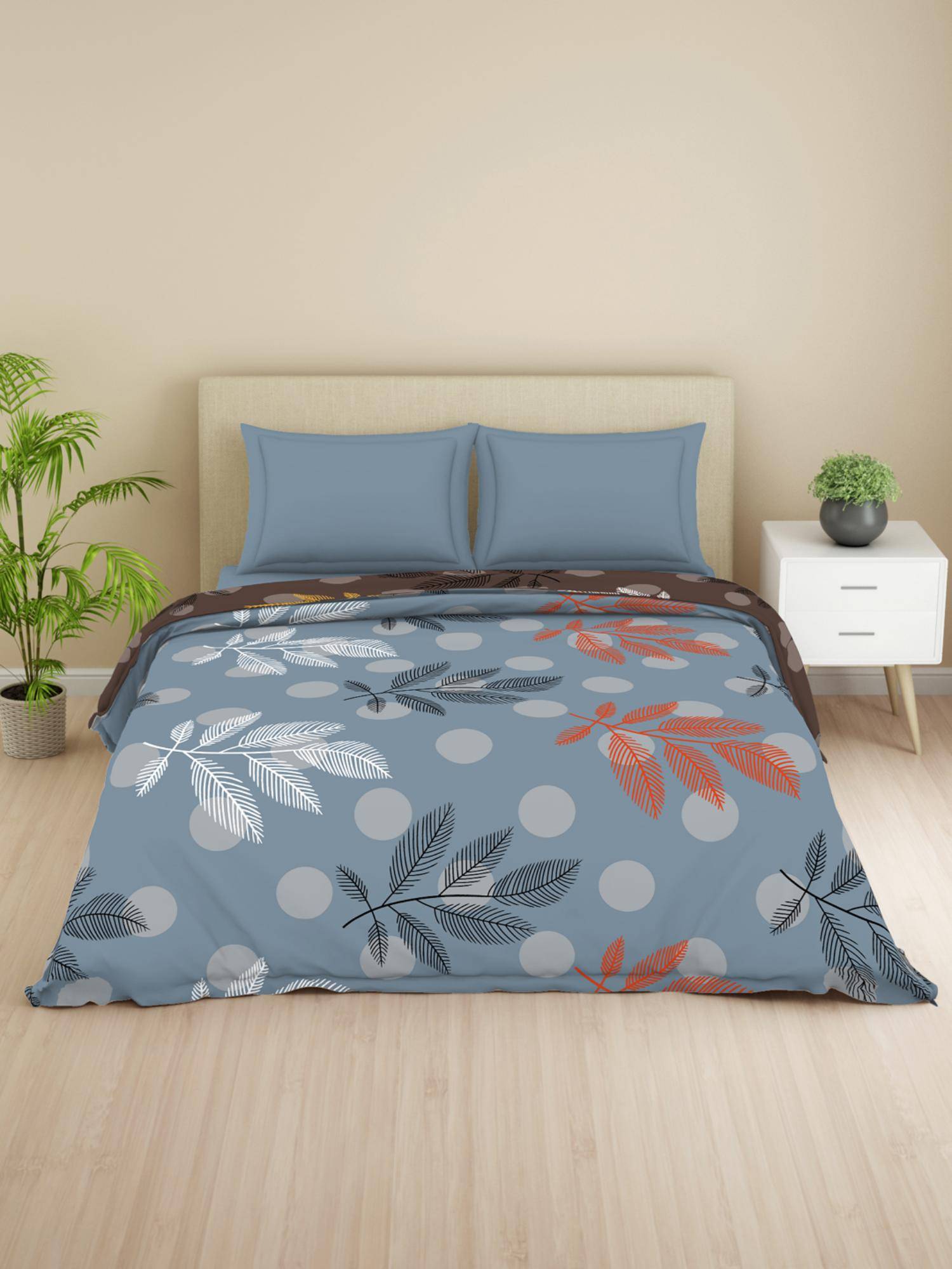 Welspun Lume Microfiber 100 Gsm Percale Weave Floral Double Quilt - Grey