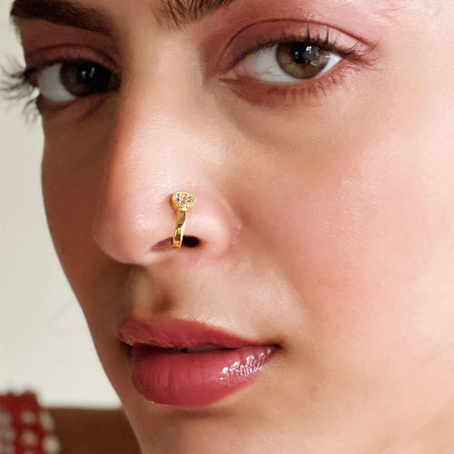 Buy Azai by Nykaa Fashion Minimal Gold Tone Nose Pin With Precious