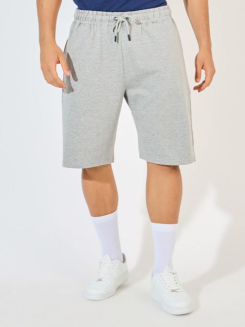 Styli Men Grey Oversized Solid Drawstring Closure Shorts
