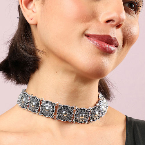 SOHI Silver Plated Rhinestones Choker Necklace
