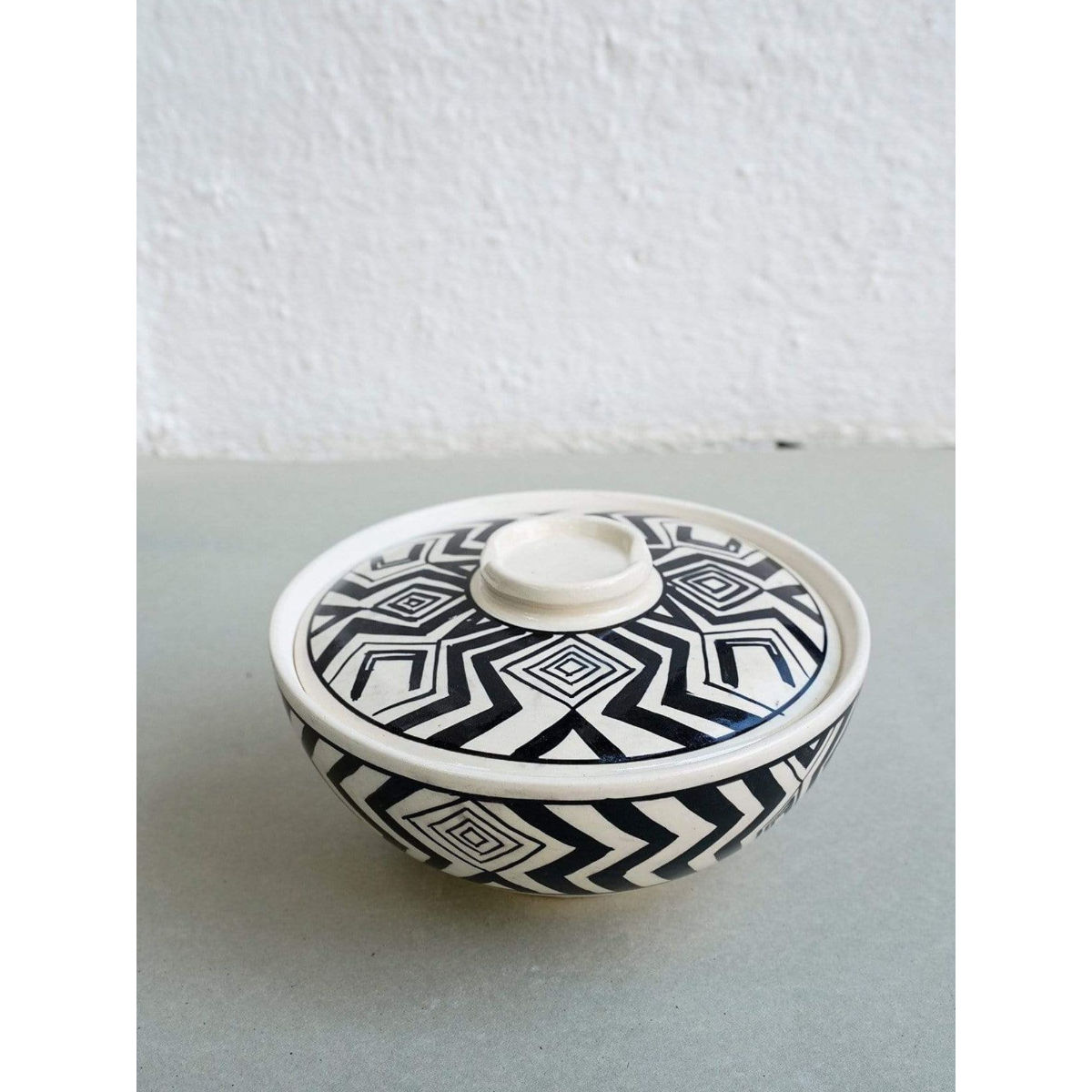Freedom Tree Black/white Traverse Lidded Tureen Buy Freedom Tree Black