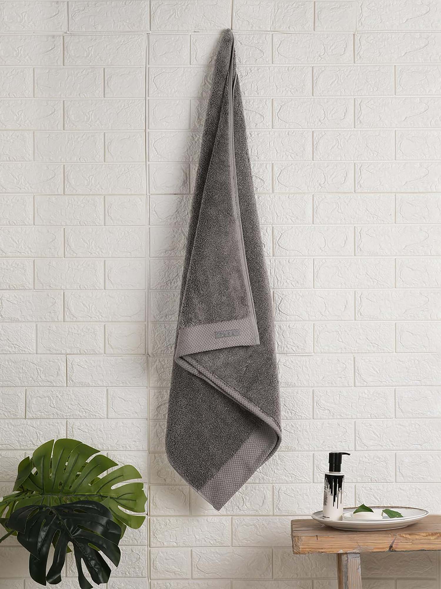 SPACES Grey Eminence Egyptian Cotton 670 Gsm Dobby Weave Plan Bath Towel