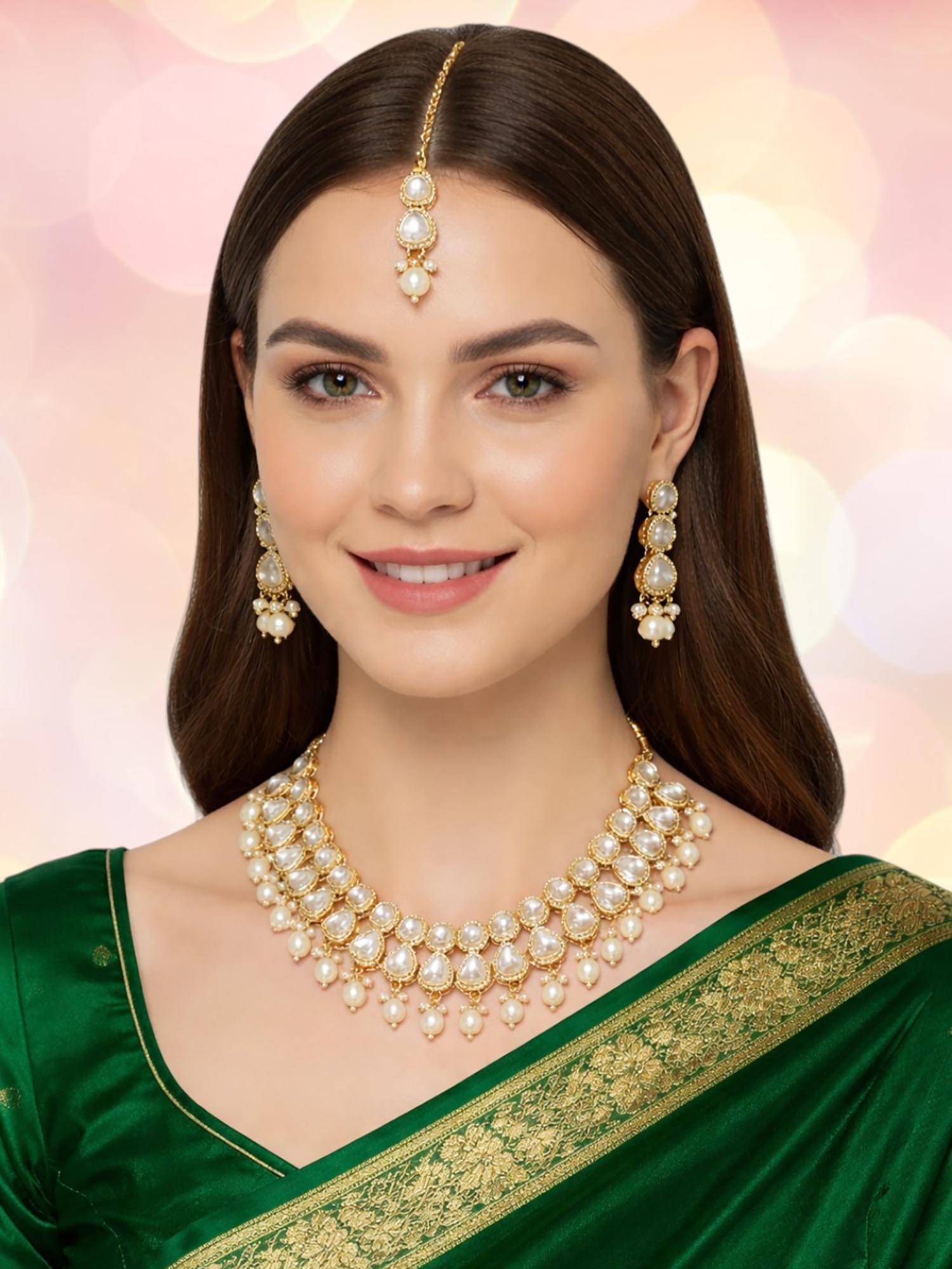 OOMPH Gold Kundan Jewellery Set