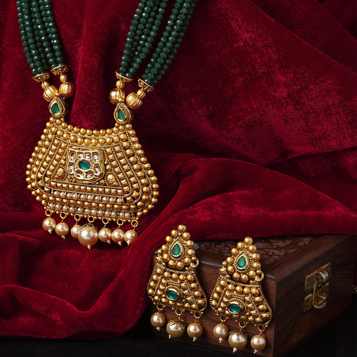 PANASH Gold-plated White Green Beaded Kundan Studded Handcrafted Jewellery Set