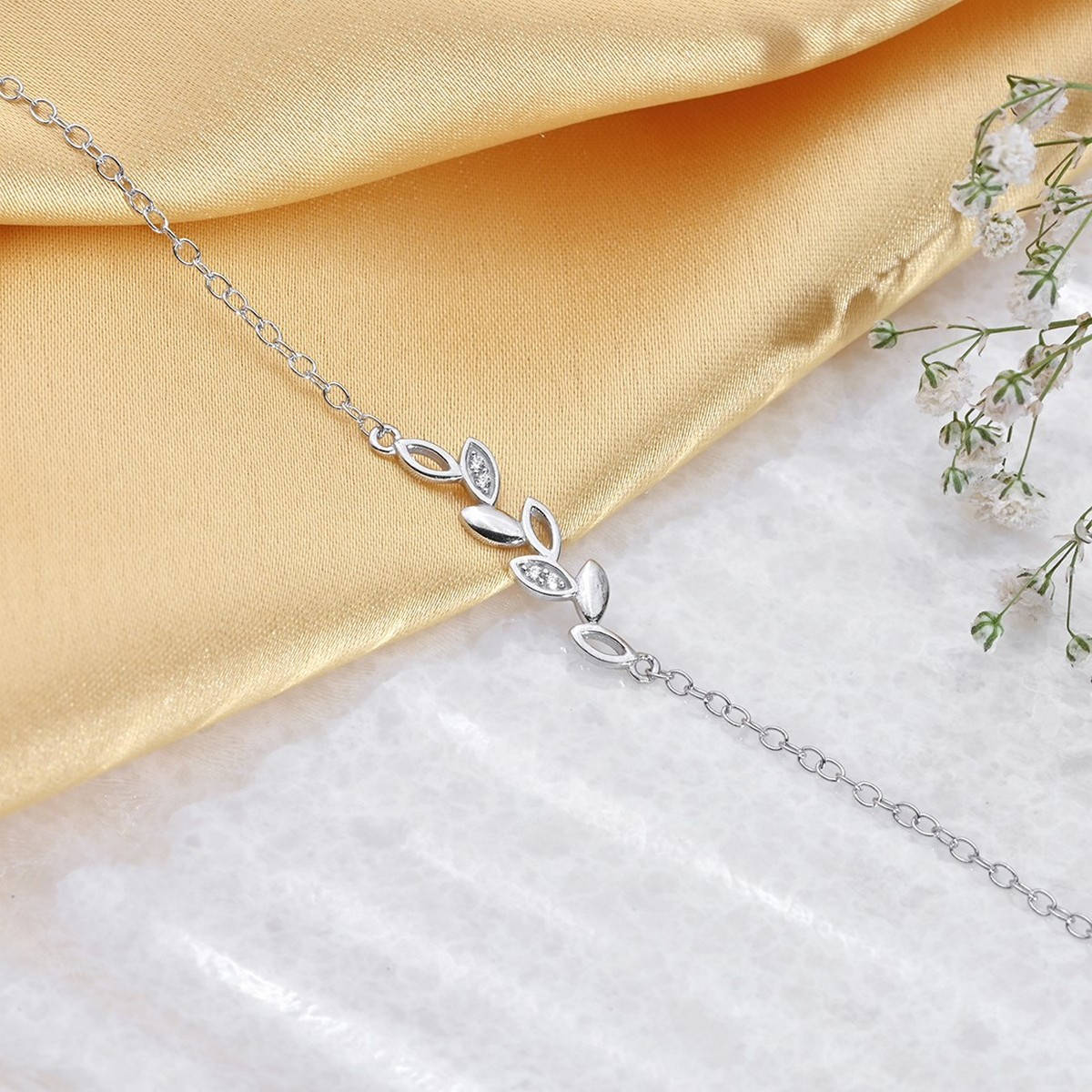 Zavya Leafy Glamour 925 Sterling Silver Bracelet With Cubic Zirconia