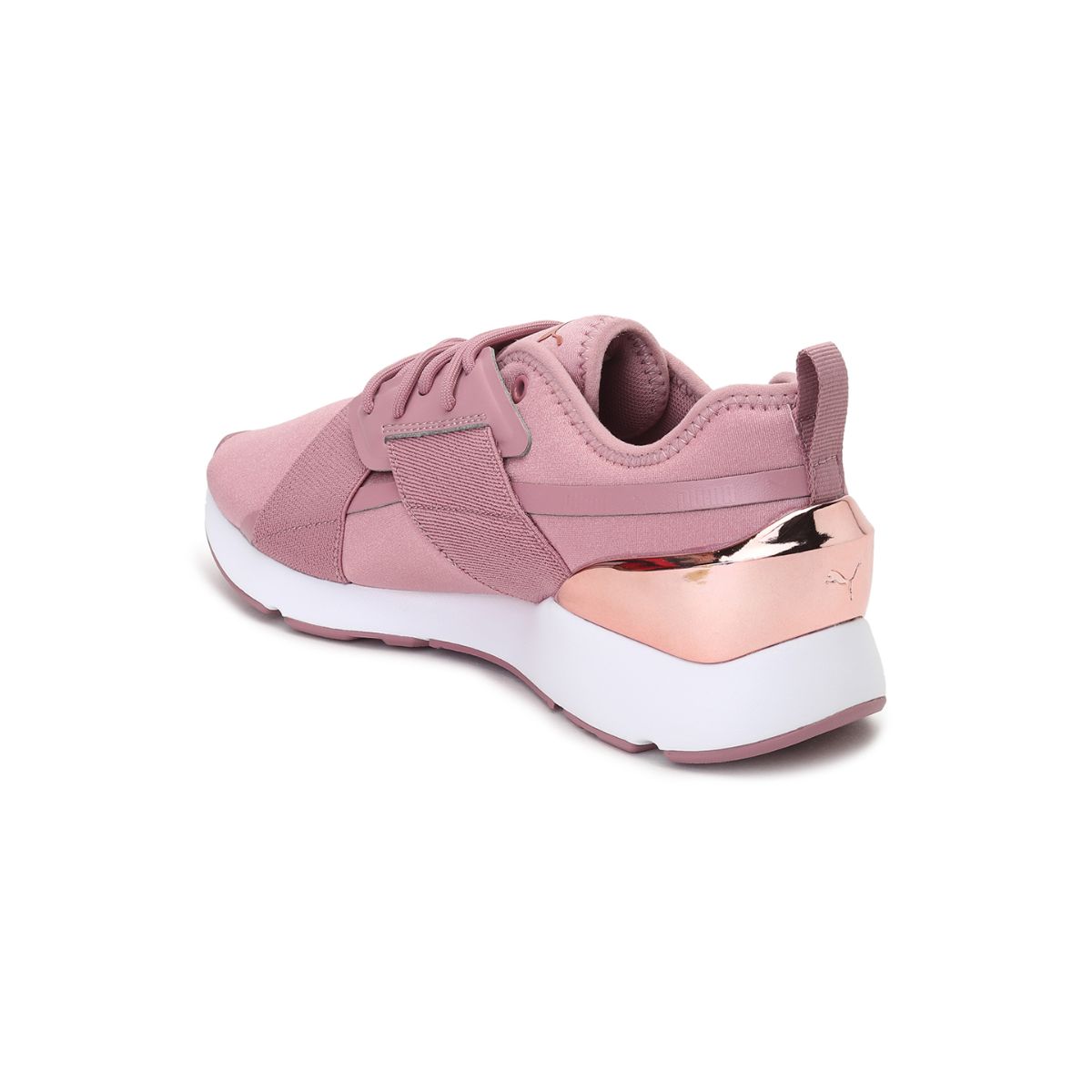 Sneakers puma wanita deals