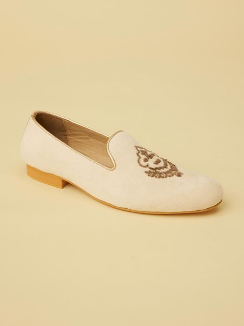 Buy Manyavar Cream Jasmine White Diamond Patterned Loafer Style