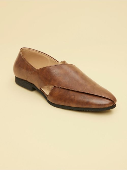 Loafers Ethnic Shoes For Mens Buy Manyavar Sophisticated Brown