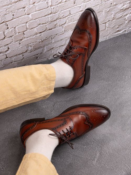 La Botte Men Brown Solid Formal Brogues